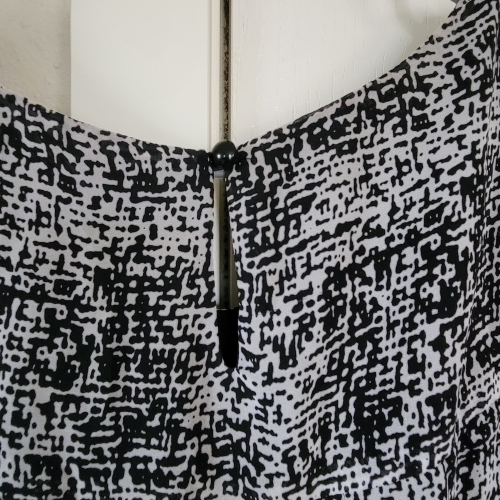 Ab Studio Geometric Keyhole Split Open Back Flowy… - image 5